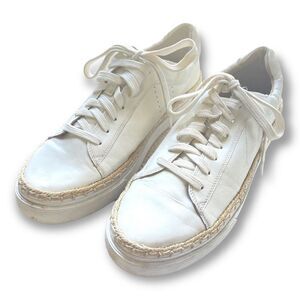 Susina‎ White Vegan Lace Up Platform Sneakers, Size 9